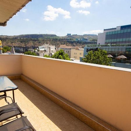 Big Terrace Apartment On Liberty Square Tbilissi Extérieur photo